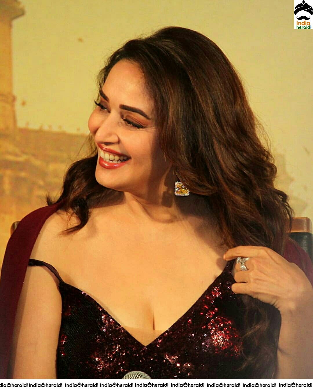 Madhuri Dixit Hot Pics