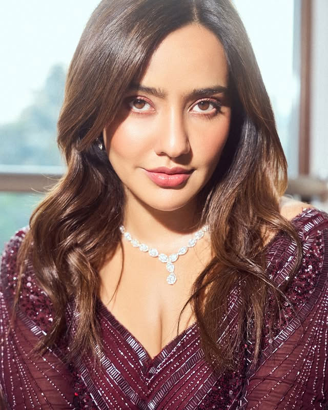 Neha Sharma Hot Pics