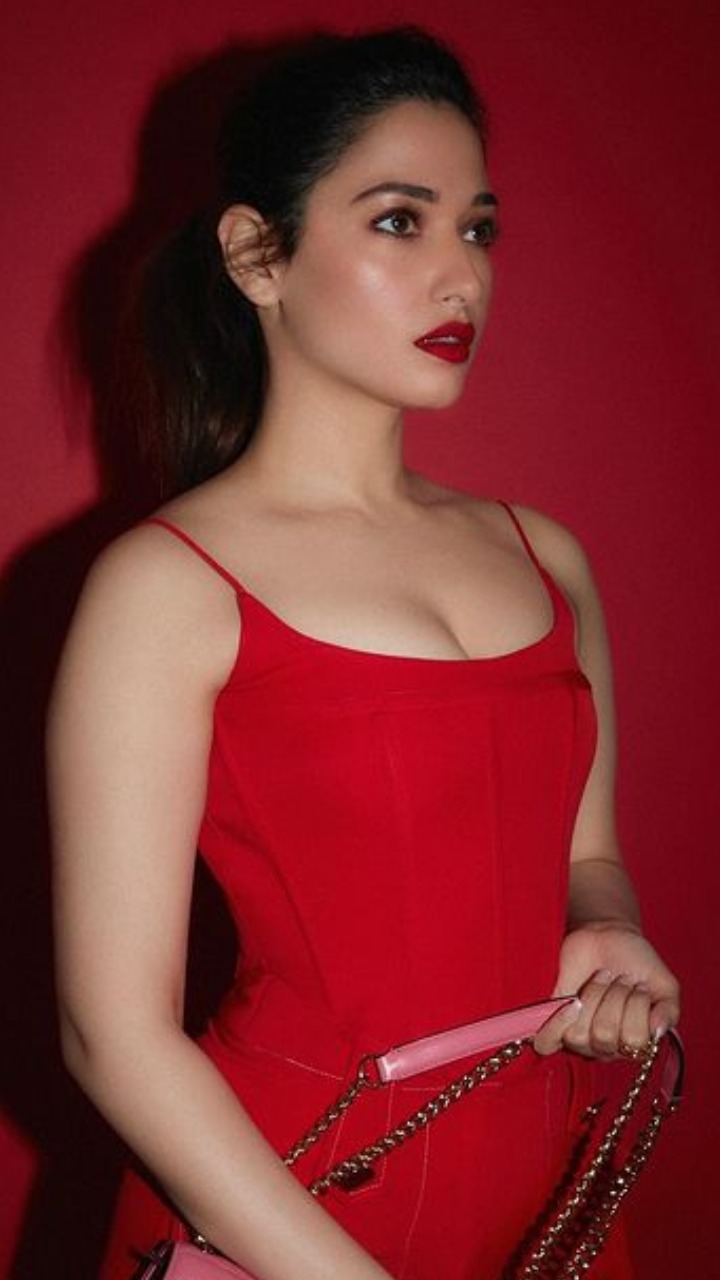 Tamannaah Bhatia Hot Pics