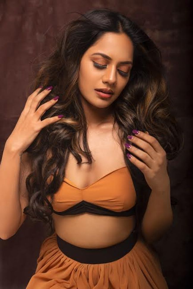 Aishwarya Dutta Hot Pics
