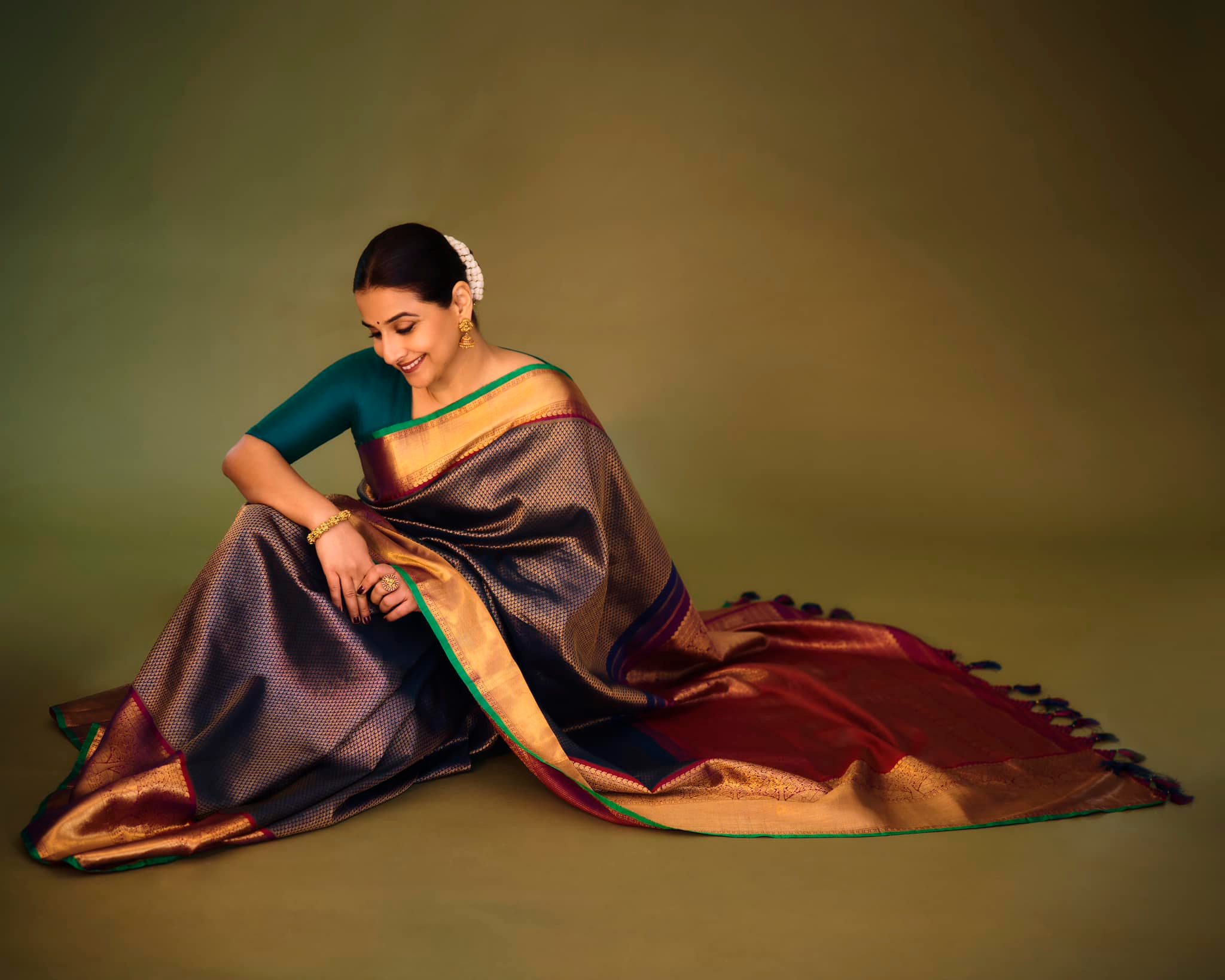 Vidya Balan Hot Pics