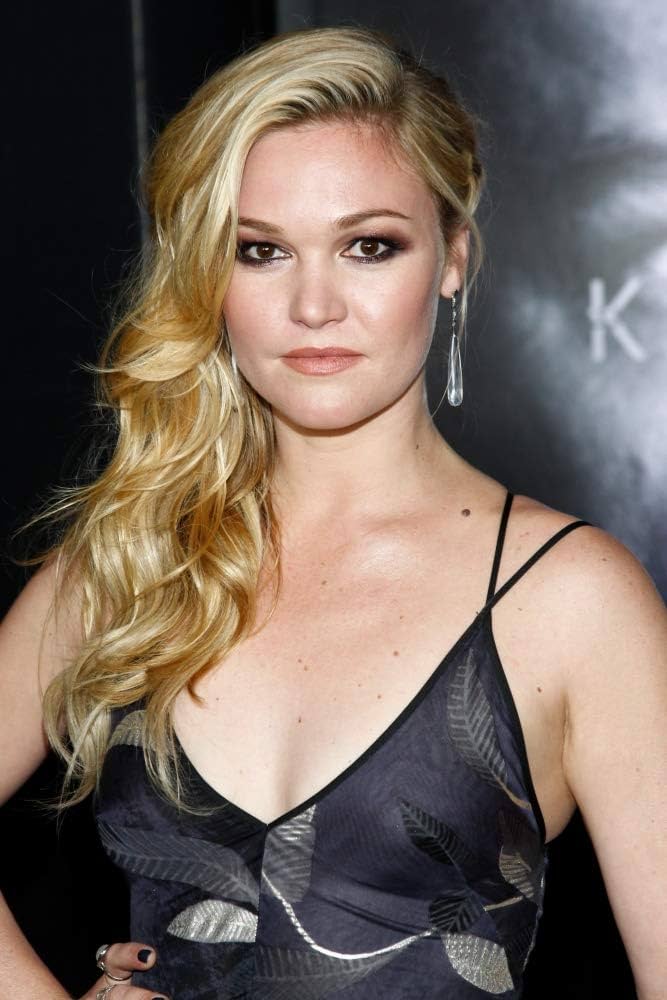 Julia Stiles Hot Pics